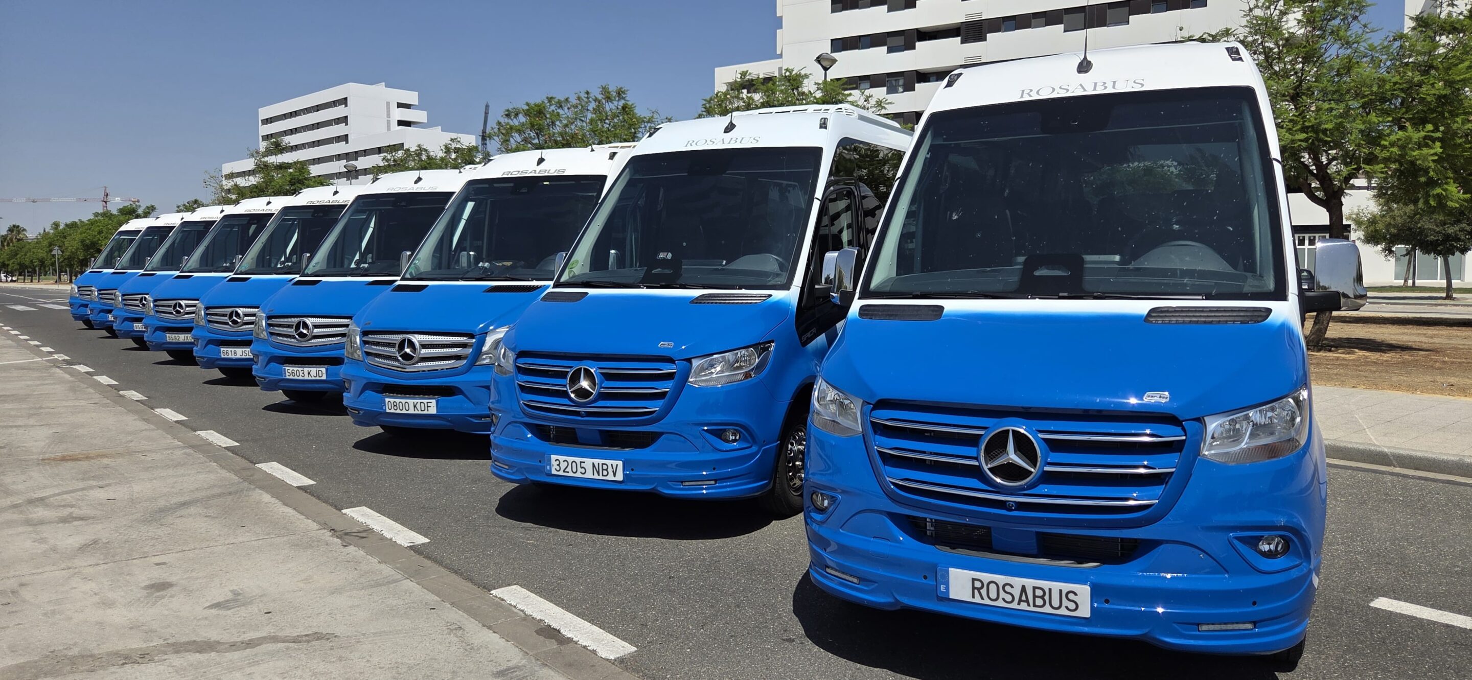 alquiler microbuses mercedes benz 19 plazas